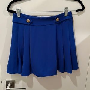 Good Buttoned Pleated Blue Skort. Size S